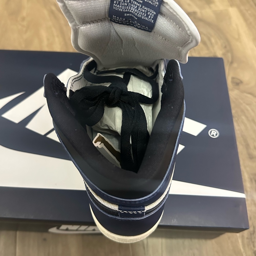 Nike air Jordan 1 retros NEW - Picture 2 of 4